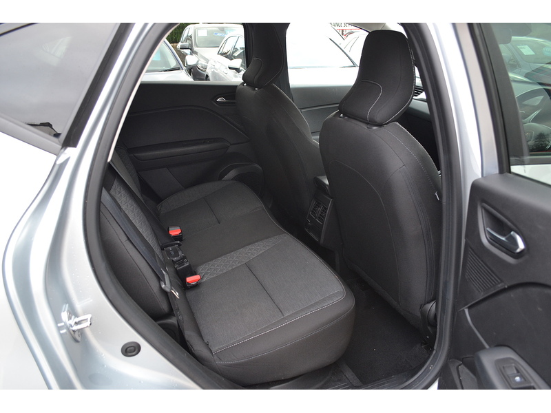 Renault 1.0 TCe Iconic SUV 5dr Petrol Manual Euro 6 (s/s) (90 ps)