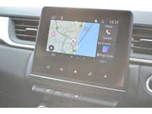 Renault Captur TCe Iconic 