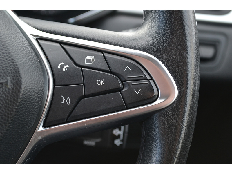 Renault 1.0 TCe Iconic SUV 5dr Petrol Manual Euro 6 (s/s) (90 ps)