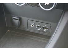 Renault Captur TCe Iconic 