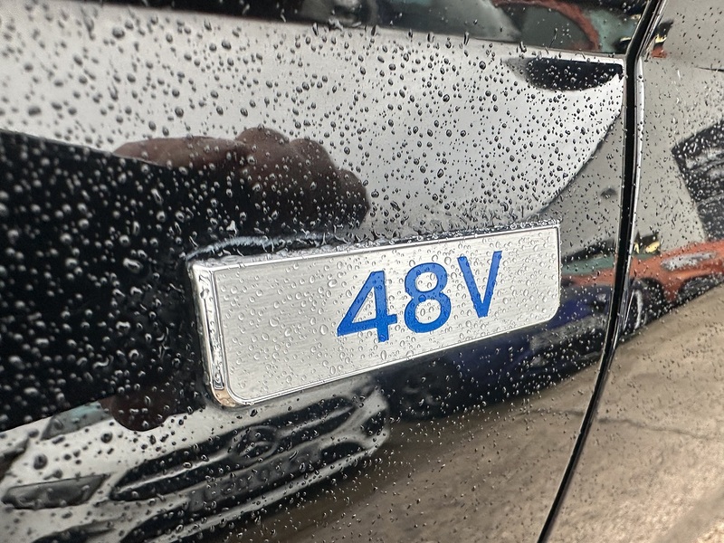 Hyundai 1.0 T-GDi MHEV SE Connect Hatchback 5dr Petrol Hybrid Manual Euro 6 (s/s) (100 ps)