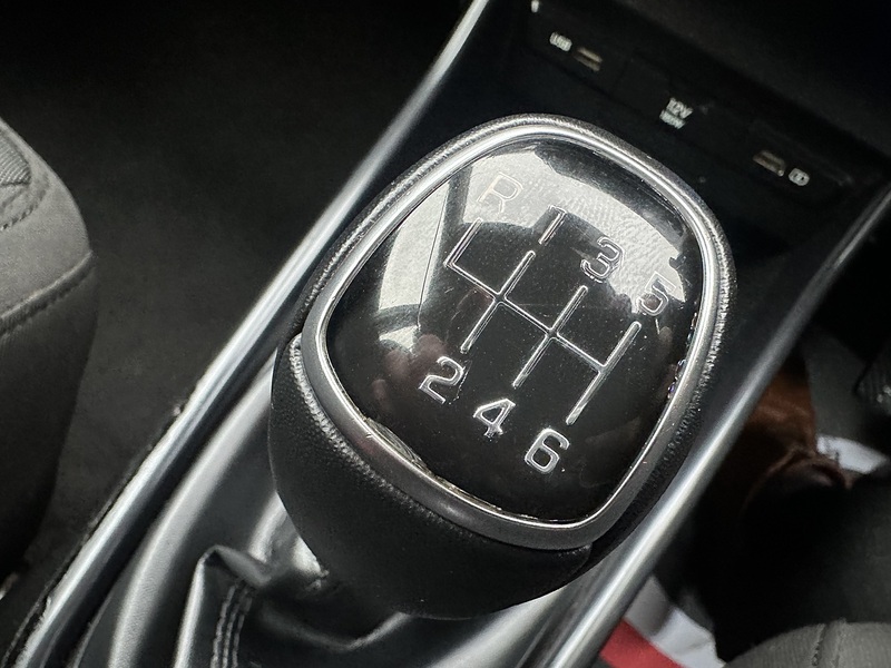 Hyundai 1.0 T-GDi MHEV SE Connect Hatchback 5dr Petrol Hybrid Manual Euro 6 (s/s) (100 ps)