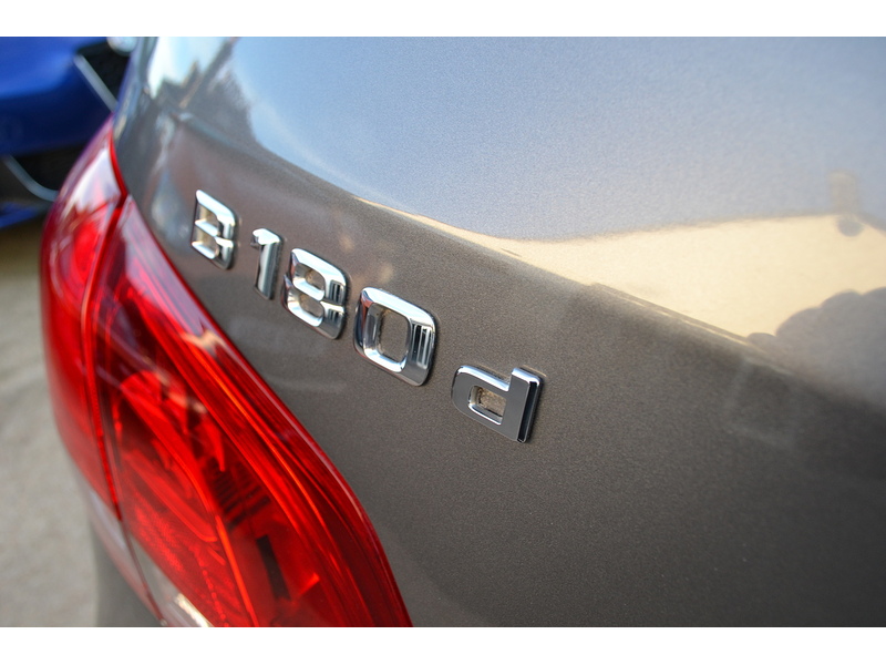 Mercedes-Benz 1.5 B180d Sport MPV 5dr Diesel Manual Euro 6 (s/s) (109 ps)