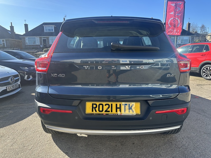 Volvo 2.0 B4 MHEV Inscription SUV 5dr Petrol Hybrid Auto AWD Euro 6 (s/s) (197 ps)