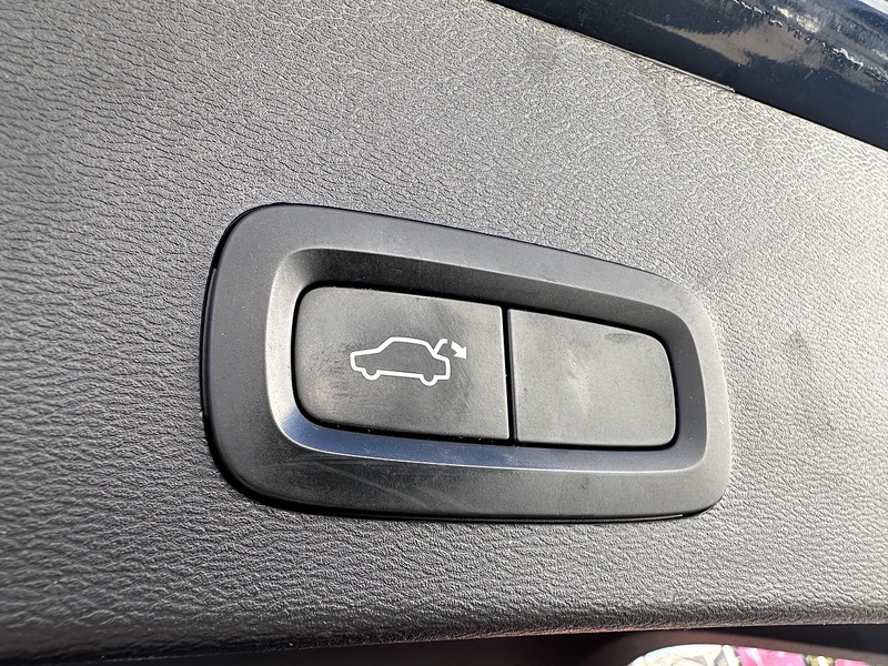 Volvo 2.0 B4 MHEV Inscription SUV 5dr Petrol Hybrid Auto AWD Euro 6 (s/s) (197 ps)