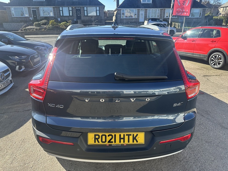 Volvo 2.0 B4 MHEV Inscription SUV 5dr Petrol Hybrid Auto AWD Euro 6 (s/s) (197 ps)