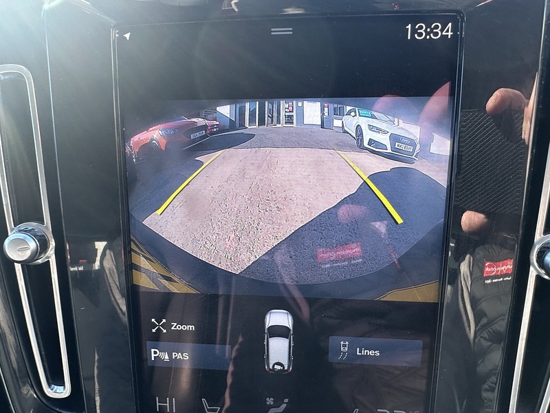 Volvo 2.0 B4 MHEV Inscription SUV 5dr Petrol Hybrid Auto AWD Euro 6 (s/s) (197 ps)