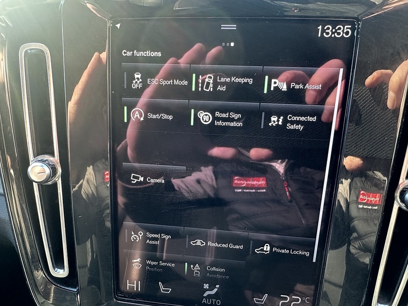 Volvo 2.0 B4 MHEV Inscription SUV 5dr Petrol Hybrid Auto AWD Euro 6 (s/s) (197 ps)