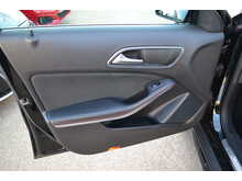 Mercedes-Benz GLA GLA200 AMG Line Edition 