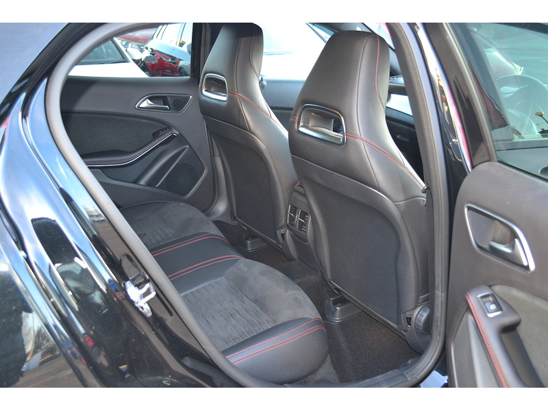 Mercedes-Benz 1.6 GLA200 AMG Line Edition SUV 5dr Petrol 7G-DCT Euro 6 (s/s) (156 ps)