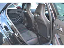 Mercedes-Benz GLA GLA200 AMG Line Edition 