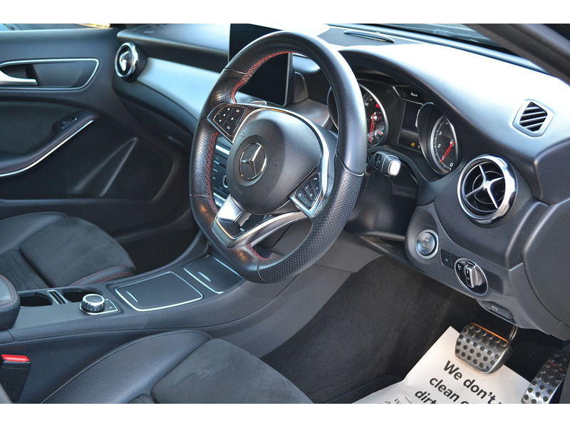 Mercedes-Benz 1.6 GLA200 AMG Line Edition SUV 5dr Petrol 7G-DCT Euro 6 (s/s) (156 ps)