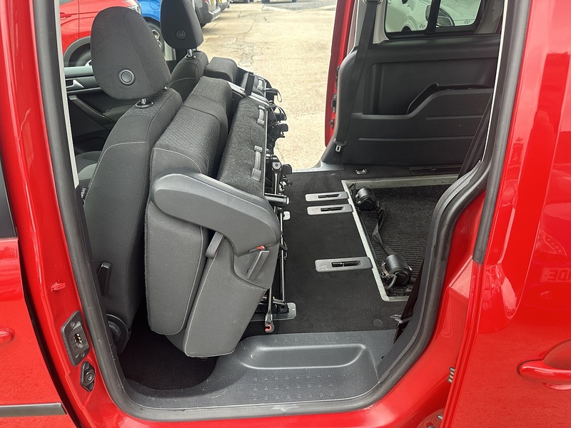 Volkswagen 2.0 TDi C20 Maxi Combi Van 5dr Diesel Manual FWD (Window) (128 g/km, 101 bhp)