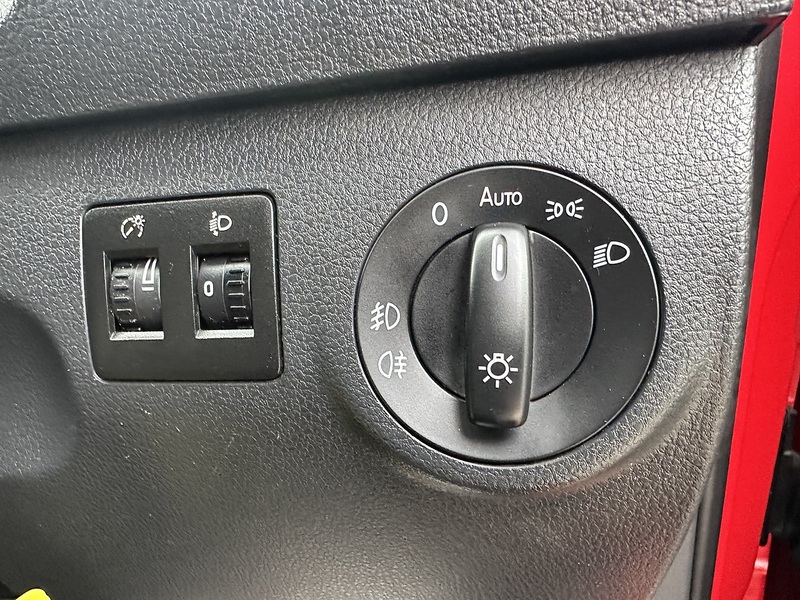 Volkswagen 2.0 TDi C20 Maxi Combi Van 5dr Diesel Manual FWD (Window) (128 g/km, 101 bhp)