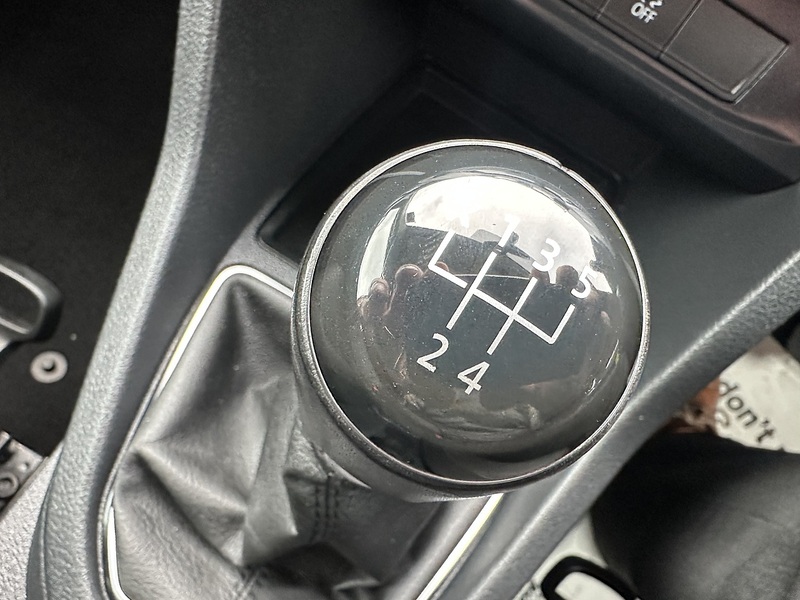 Volkswagen 2.0 TDi C20 Maxi Combi Van 5dr Diesel Manual FWD (Window) (128 g/km, 101 bhp)