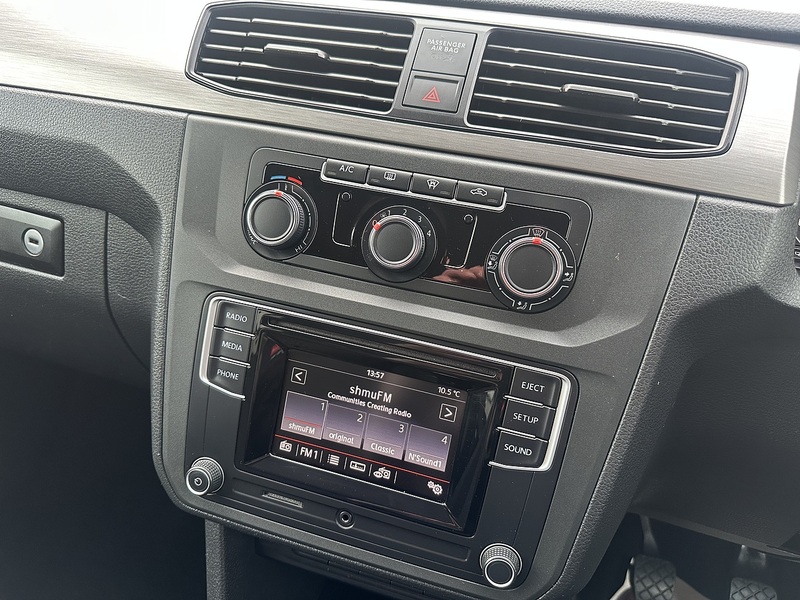 Volkswagen 2.0 TDi C20 Maxi Combi Van 5dr Diesel Manual FWD (Window) (128 g/km, 101 bhp)