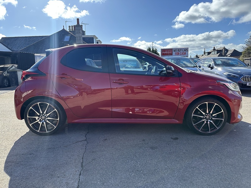 Toyota 1.5 VVT-h GR SPORT Hatchback 5dr Petrol Hybrid E-CVT Euro 6 (s/s) (116 ps)