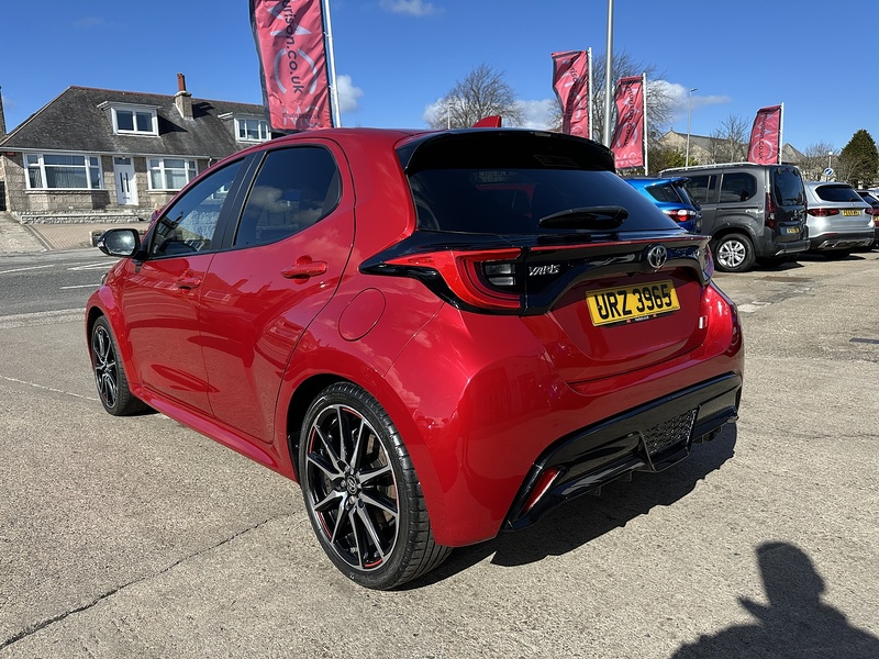 Toyota 1.5 VVT-h GR SPORT Hatchback 5dr Petrol Hybrid E-CVT Euro 6 (s/s) (116 ps)