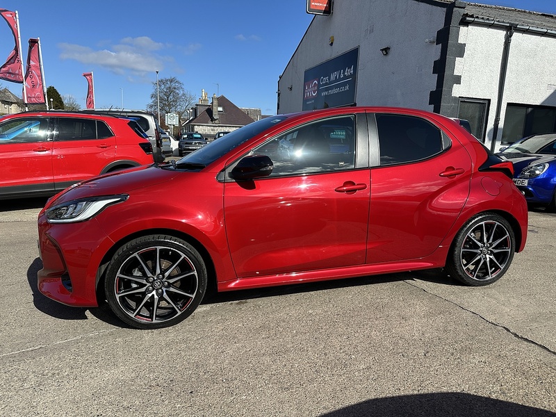 Toyota 1.5 VVT-h GR SPORT Hatchback 5dr Petrol Hybrid E-CVT Euro 6 (s/s) (116 ps)