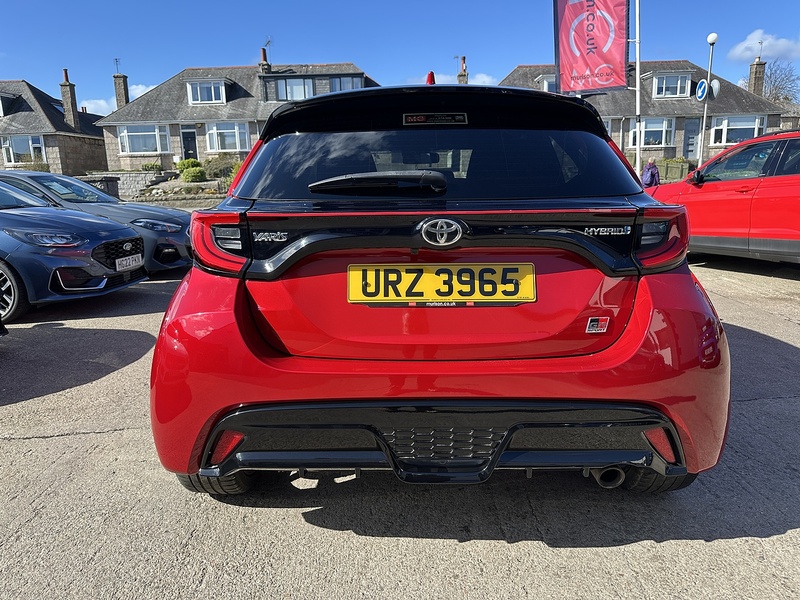 Toyota 1.5 VVT-h GR SPORT Hatchback 5dr Petrol Hybrid E-CVT Euro 6 (s/s) (116 ps)