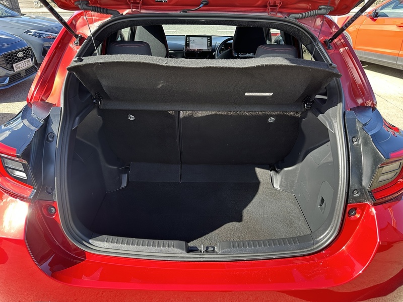 Toyota 1.5 VVT-h GR SPORT Hatchback 5dr Petrol Hybrid E-CVT Euro 6 (s/s) (116 ps)