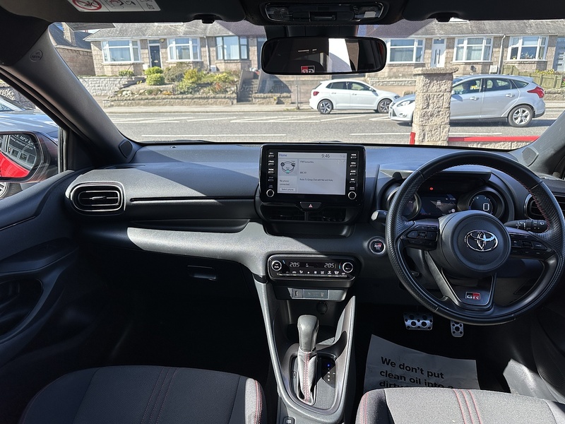 Toyota 1.5 VVT-h GR SPORT Hatchback 5dr Petrol Hybrid E-CVT Euro 6 (s/s) (116 ps)