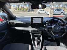 Toyota Yaris VVT-h GR SPORT 