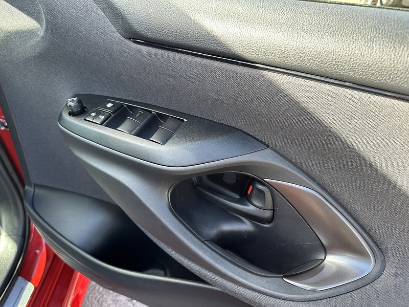 Toyota 1.5 VVT-h GR SPORT Hatchback 5dr Petrol Hybrid E-CVT Euro 6 (s/s) (116 ps)