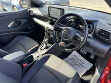 Toyota Yaris VVT-h GR SPORT 