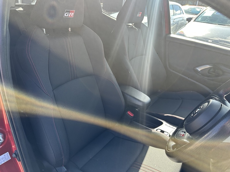 Toyota 1.5 VVT-h GR SPORT Hatchback 5dr Petrol Hybrid E-CVT Euro 6 (s/s) (116 ps)