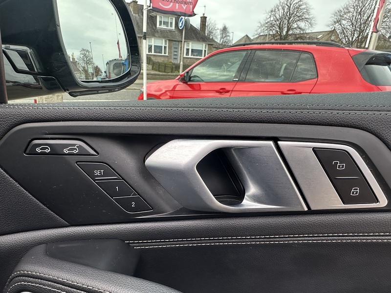 BMW 3.0 30d MHT M Sport SUV 5dr Diesel Hybrid Auto xDrive Euro 6 (s/s) (286 ps)