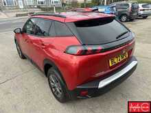 Peugeot 2008 PureTech Active Premium + 