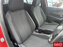 Peugeot 2008 PureTech Active Premium + 