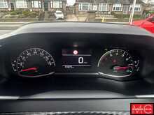 Peugeot 2008 PureTech Active Premium + 