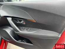 Peugeot 2008 PureTech Active Premium + 