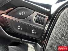 Peugeot 2008 PureTech Active Premium + 
