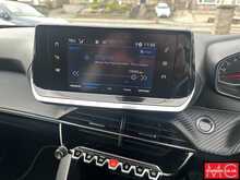 Peugeot 2008 PureTech Active Premium + 