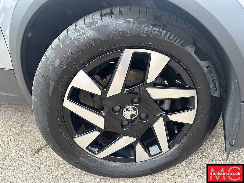 Vauxhall 1.2 Turbo Elite Edition SUV 5dr Petrol Manual Euro 6 (s/s) (100 ps)