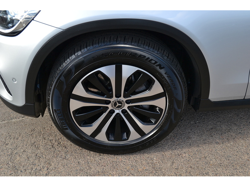 Mercedes-Benz 2.0 GLC300 MHEV Sport SUV 5dr Petrol G-Tronic+ 4MATIC Euro 6 (s/s) (272 ps)