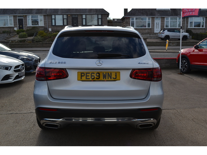 Mercedes-Benz 2.0 GLC300 MHEV Sport SUV 5dr Petrol G-Tronic+ 4MATIC Euro 6 (s/s) (272 ps)
