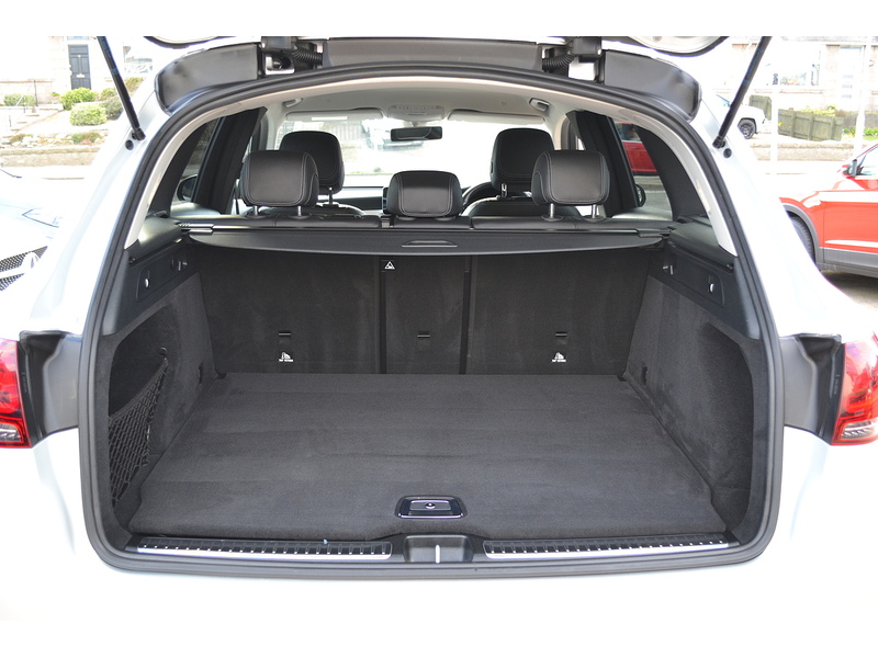 Mercedes-Benz 2.0 GLC300 MHEV Sport SUV 5dr Petrol G-Tronic+ 4MATIC Euro 6 (s/s) (272 ps)