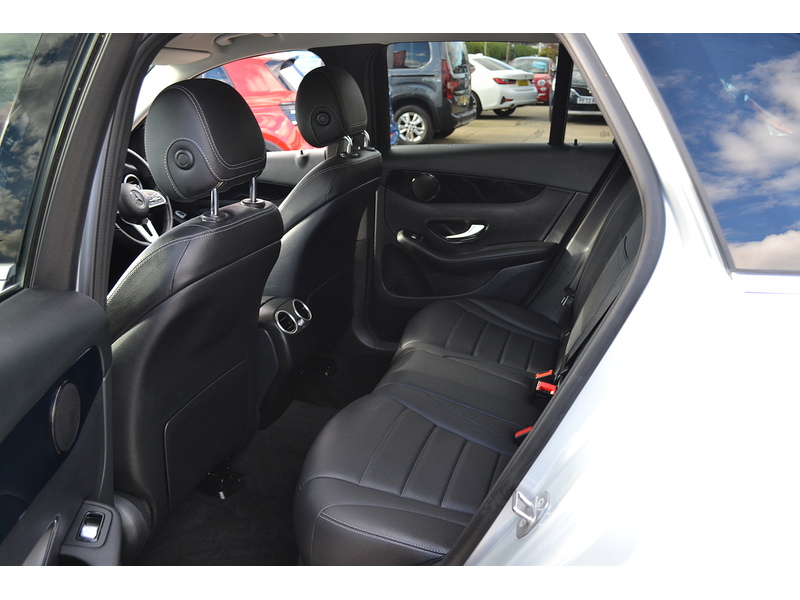 Mercedes-Benz 2.0 GLC300 MHEV Sport SUV 5dr Petrol G-Tronic+ 4MATIC Euro 6 (s/s) (272 ps)