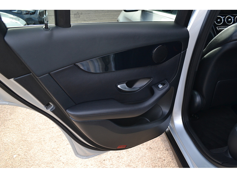 Mercedes-Benz 2.0 GLC300 MHEV Sport SUV 5dr Petrol G-Tronic+ 4MATIC Euro 6 (s/s) (272 ps)