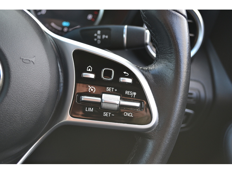 Mercedes-Benz 2.0 GLC300 MHEV Sport SUV 5dr Petrol G-Tronic+ 4MATIC Euro 6 (s/s) (272 ps)