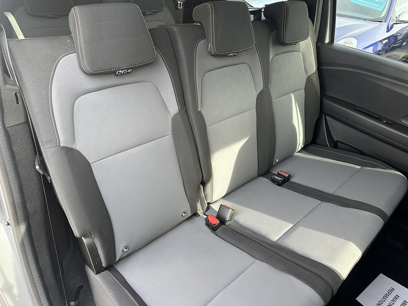 Dacia 1.6 Hybrid EXTREME MPV 5dr Petrol Hybrid Auto Euro 6 (s/s) (140 ps)