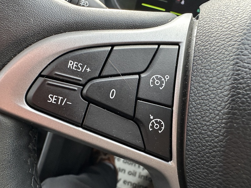 Dacia 1.6 Hybrid EXTREME MPV 5dr Petrol Hybrid Auto Euro 6 (s/s) (140 ps)