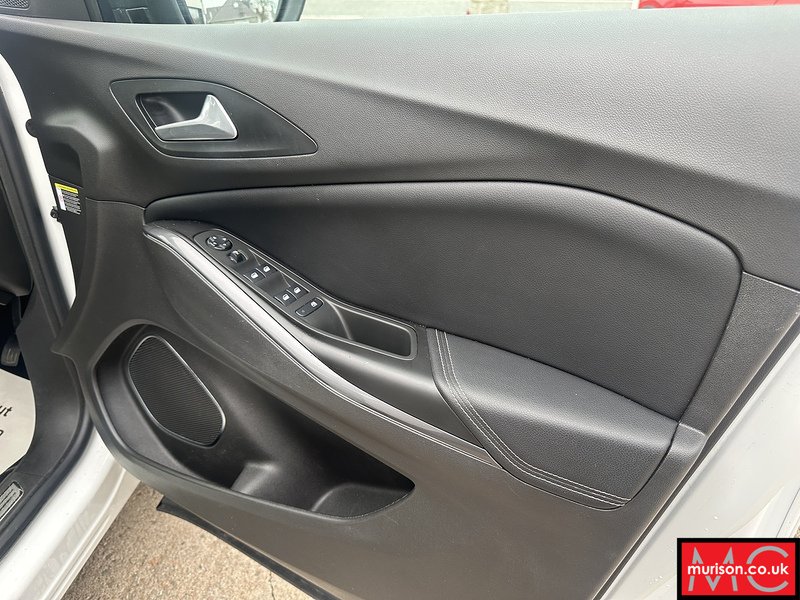 Vauxhall 1.2 Turbo Elite Nav SUV 5dr Petrol Auto 8Spd Euro 6 (s/s) (130 ps)