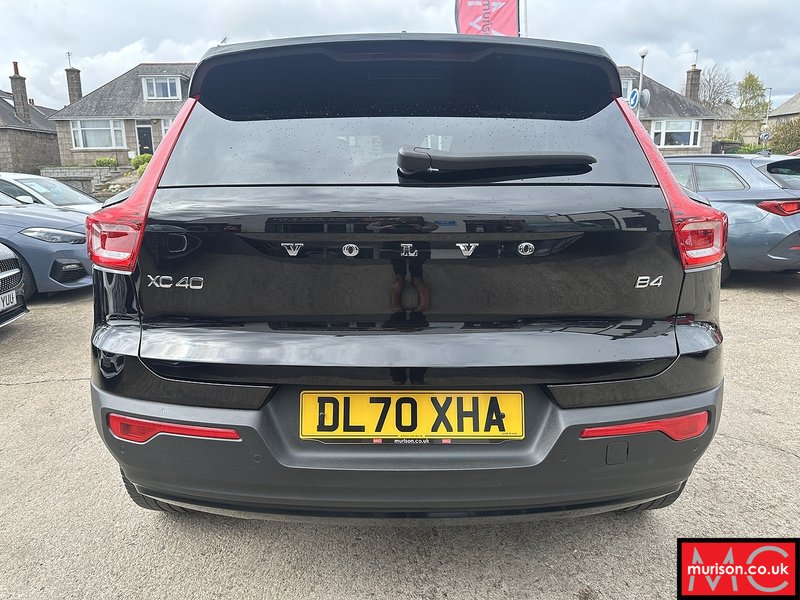Volvo 2.0 B4 MHEV R-Design Pro SUV 5dr Petrol Hybrid Auto Euro 6 (s/s) (197 ps)