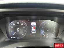 Volvo XC40 B4 MHEV R-Design Pro 