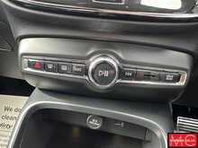 Volvo XC40 B4 MHEV R-Design Pro 
